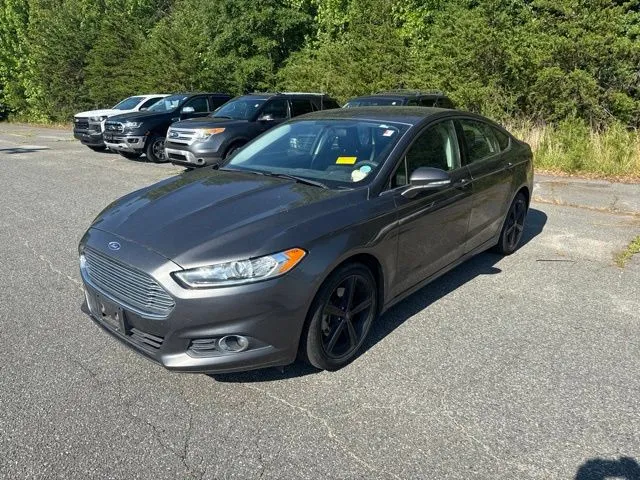 Gray 2016 Ford Fusion SE for sale in Eden, NC