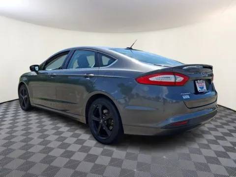 More photos of 2016 Ford Fusion SE at Tri-City KIA, NC