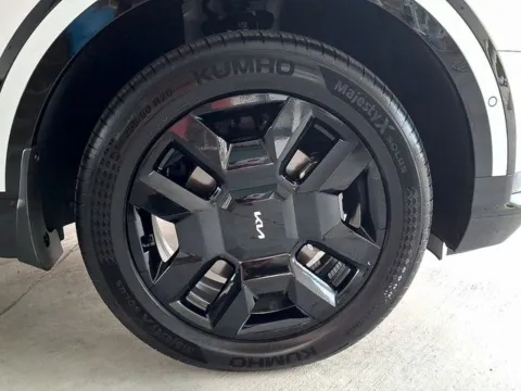 More photos of 2027 Kia Telluride Hybrid SX at Tri-City KIA, NC
