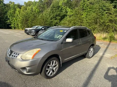 Gray 2013 Nissan Rogue SL for sale in Eden, NC