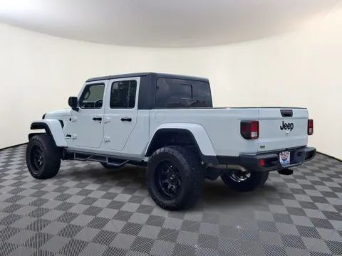 More photos of 2023 Jeep Gladiator Sport S at Tri-City KIA, NC
