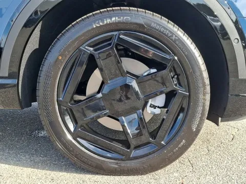 More photos of 2027 Kia Telluride Hybrid X-Line SX Prestige at Tri-City KIA, NC