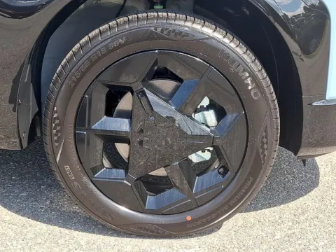 More photos of 2027 Kia Seltos X-Line S at Tri-City KIA, NC