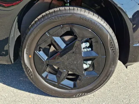More photos of 2027 Kia Seltos X-Line S at Tri-City KIA, NC