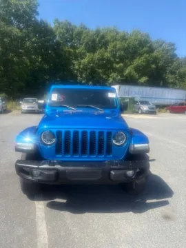 Photos of 2023 Jeep Gladiator Sport for sale in Eden, NC at Tri-City KIA