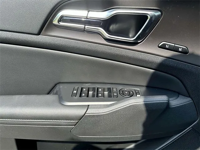 2026 Kia Sportage SX - Photo 7
