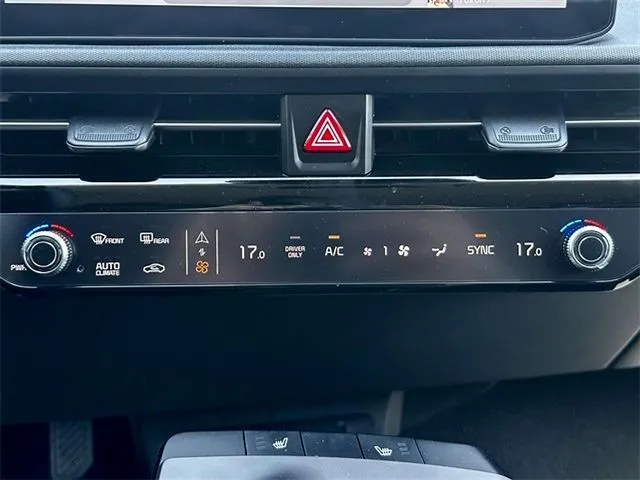 2025 Kia EV6 Light L/R - Photo 16