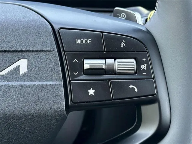 2025 Kia EV6 Light L/R - Photo 13