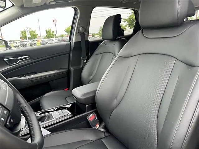 2026 Kia Sportage SX - Photo 6