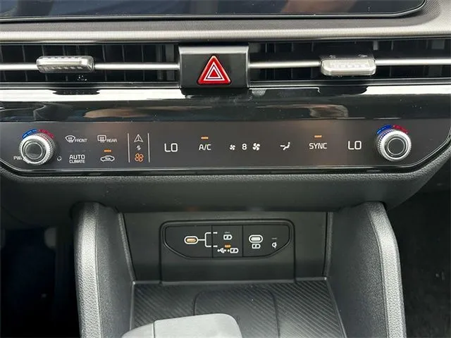 2026 Kia Sportage SX - Photo 18