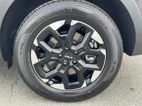 More photos of 2025 Kia Sorento S at Tri-City KIA, NC
