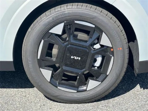 More photos of 2025 Kia Carnival EX at Tri-City KIA, NC