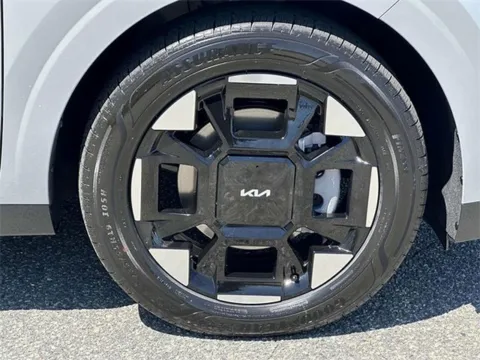 More photos of 2025 Kia Carnival EX at Tri-City KIA, NC