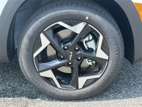 More photos of 2025 Kia Seltos EX at Tri-City KIA, NC