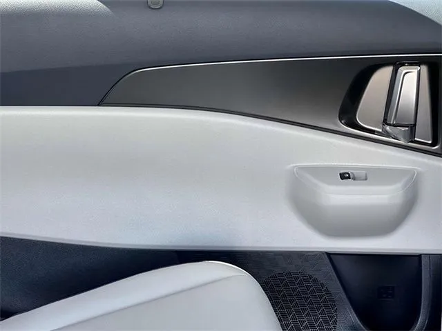 2026 Kia Carnival SX - Photo 25