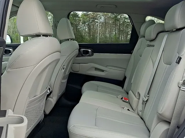 2026 Kia Sorento S - Photo 7