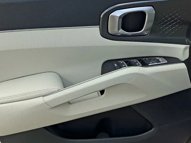 2026 Kia Sorento S - Photo 9