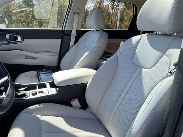 2026 Kia Sorento S - Photo 16