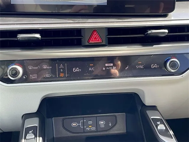 2026 Kia Sorento S - Photo 24