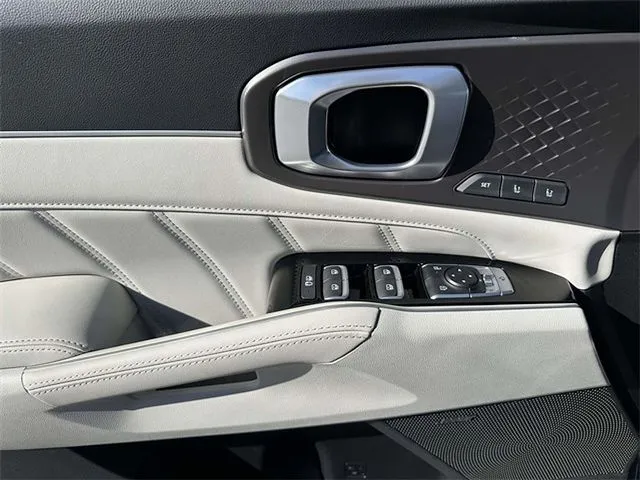 2026 Kia Sorento SX Prestige Hybrid - Photo 7