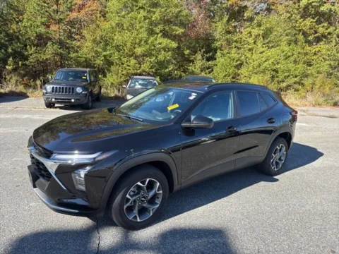 Black 2025 Chevrolet Trax LT for sale in Eden, NC