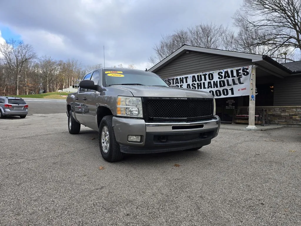 2009 Chevrolet Silverado 1500 Crew Cab LT Pickup 4D 5 3/4 ft for sale in Ashland, KY