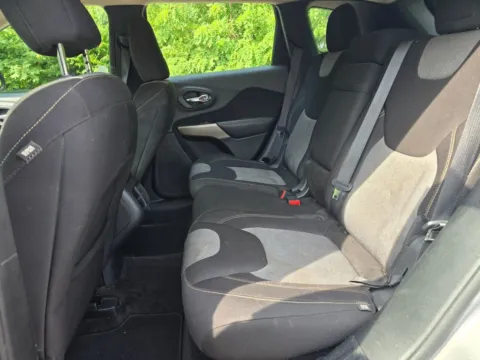 More photos of 2017 Jeep Cherokee Sport SUV 4D at Instant Auto Sales Ashland, KY