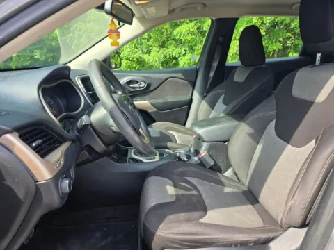 More photos of 2017 Jeep Cherokee Sport SUV 4D at Instant Auto Sales Ashland, KY