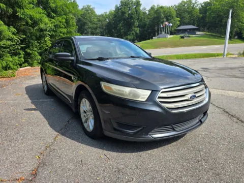 Blue 2013 Ford Taurus SE Sedan 4D for sale in Ashland, KY