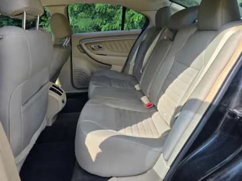 More photos of 2013 Ford Taurus SE Sedan 4D at Instant Auto Sales Ashland, KY