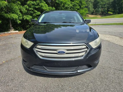 Photos of 2013 Ford Taurus SE Sedan 4D for sale in Ashland, KY at Instant Auto Sales Ashland