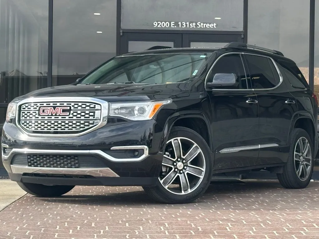Black 2019 GMC Acadia Denali for sale in Fishers, IN