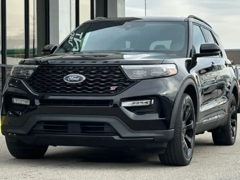 More photos of 2023 Ford Explorer ST at AutoGiant USA Fishers, IN