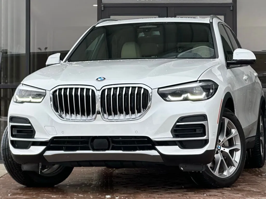 White 2022 BMW X5 xDrive40i for sale in Fishers, IN