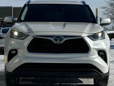 Another view of 2021 Toyota Highlander Hybrid XLE for sale in Fishers, IN at AutoGiant USA Fishers