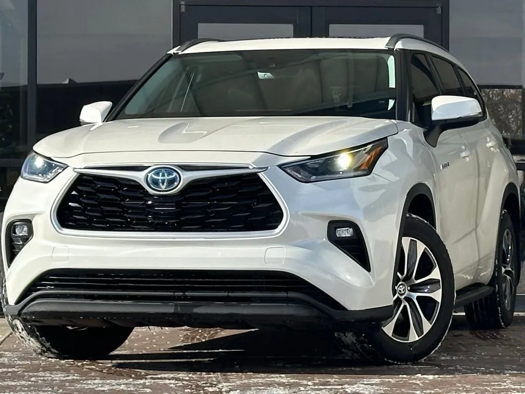 2021 Toyota Highlander XLE's photo