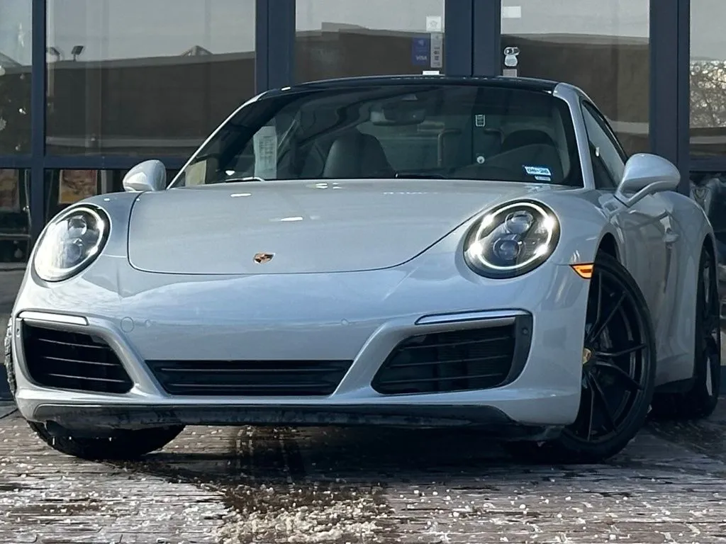 2018 Porsche 911's photo