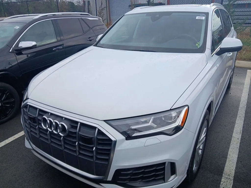 White 2022 Audi Q7 55 Premium Plus for sale in Fishers, IN