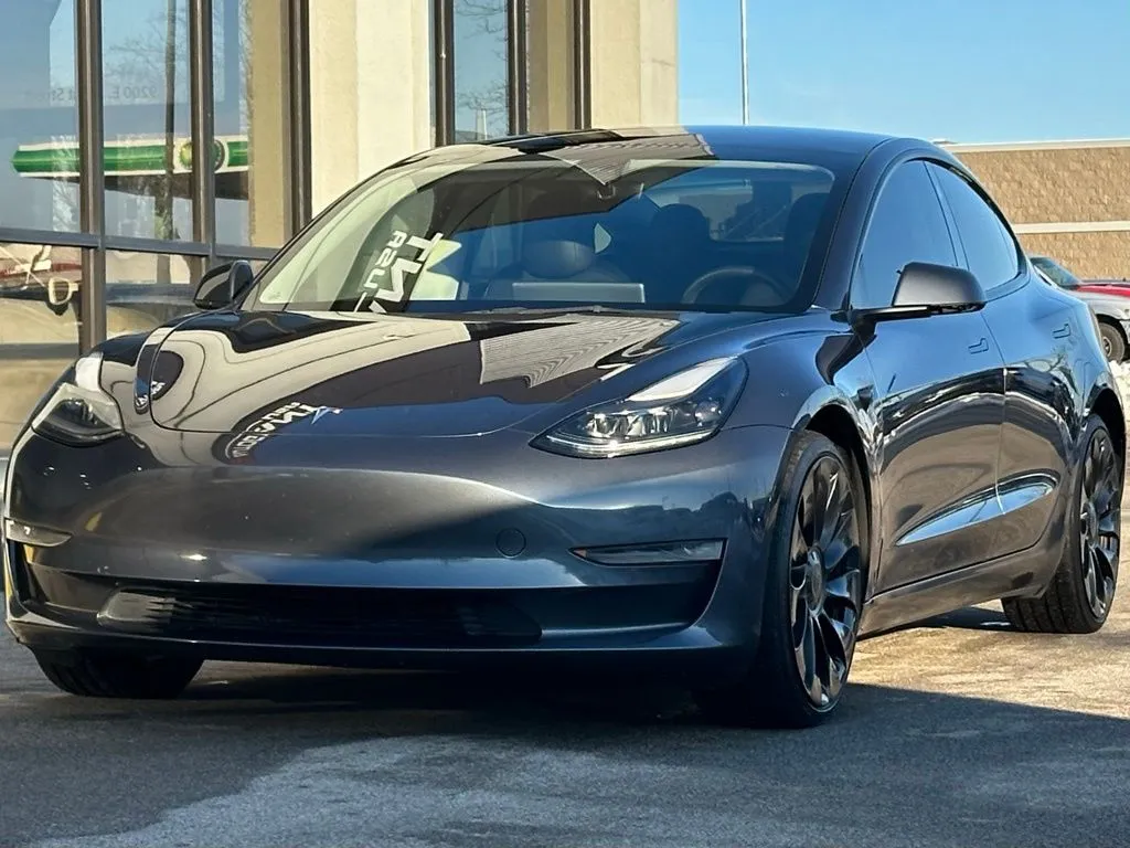 2023 Tesla Model 3 Performance photo 2