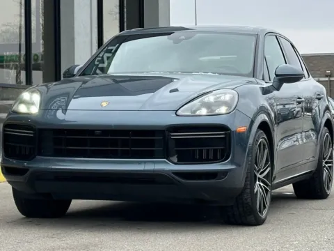 More photos of 2019 Porsche Cayenne Turbo at AutoGiant USA Fishers, IN