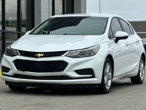 More photos of 2017 Chevrolet Cruze LT at AutoGiant USA Fishers, IN