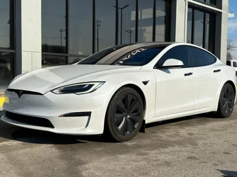 More photos of 2021 Tesla Model S Plaid at AutoGiant USA Fishers, IN