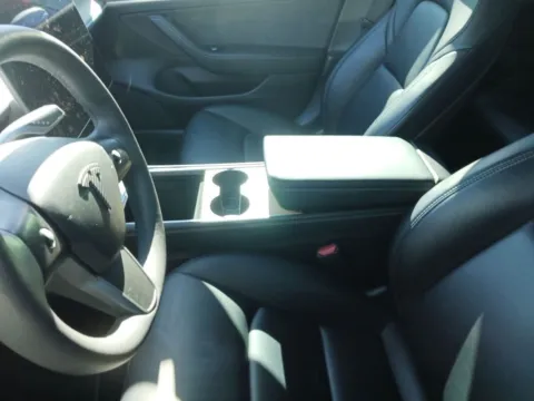 More photos of 2022 Tesla Model 3 Performance at AutoGiant USA Fishers, IN