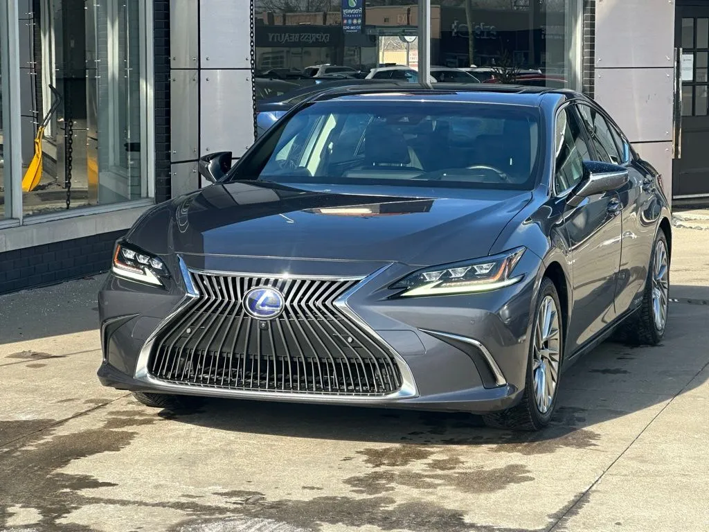 Gray 2019 Lexus ES 300h Luxury for sale in Fishers, IN