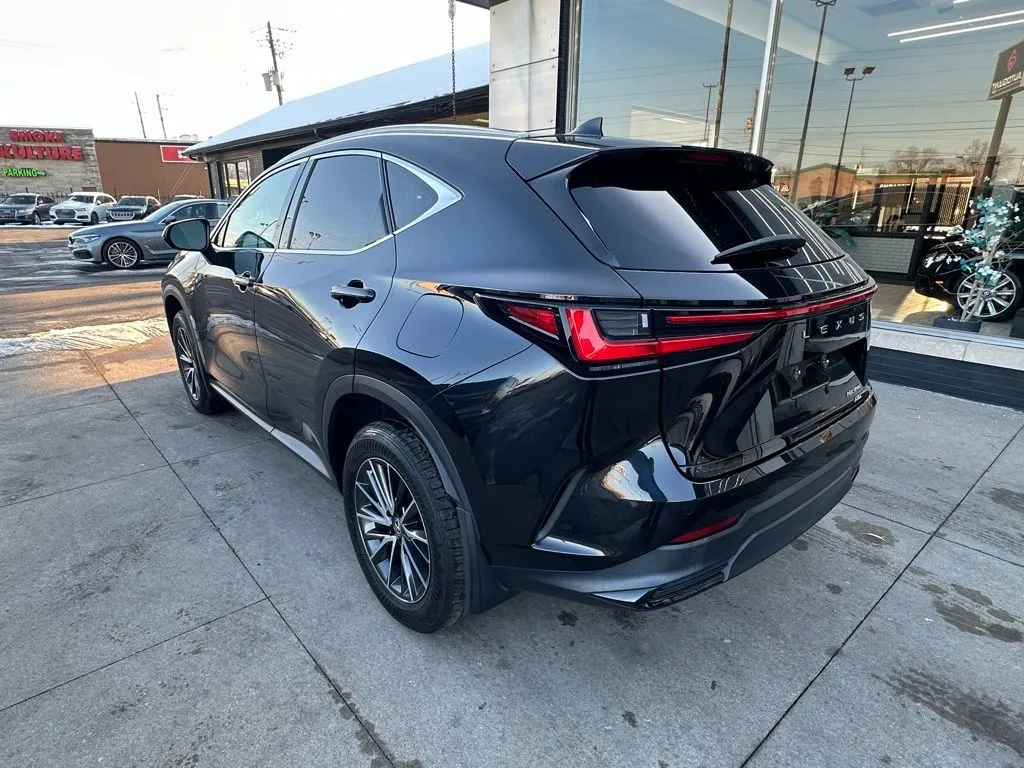 2023 Lexus NX 350 Premium photo 2