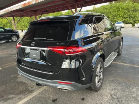 More photos of 2021 Mercedes-Benz GLE 450 at AutoGiant USA Fishers, IN