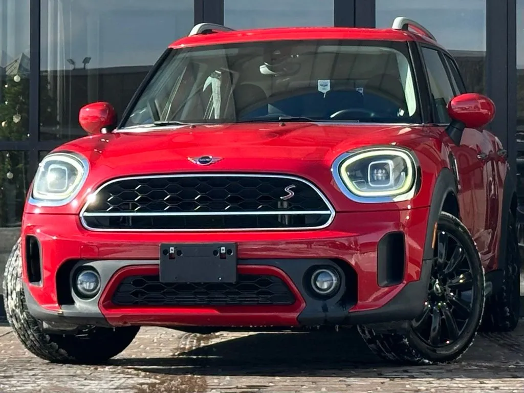 2022 MINI Countryman S's photo