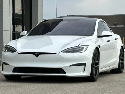 More photos of 2021 Tesla Model S Plaid at AutoGiant USA Fishers, IN