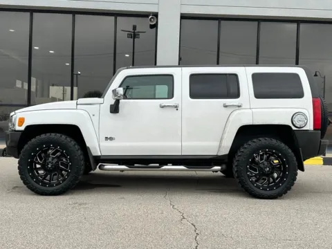 More photos of 2006 Hummer H3 at AutoGiant USA Fishers, IN