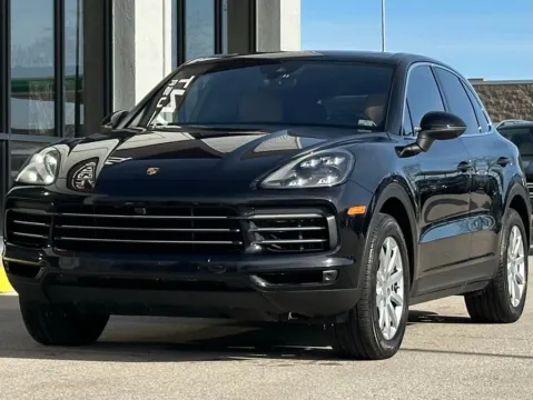 More photos of 2019 Porsche Cayenne at AutoGiant USA Fishers, IN